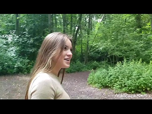 ❤️ Evelinari toki publiko batean izorratzen genuela proposatu nion! Baietz esan zuen. Orduan ipurdian izorratu eta ahoan esperma. Orduan bere burua haserretu zen. ☑ Pornografia %eu.porn-evooli.ruan ️❤