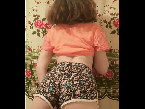 ❤️ Neska gazte sexy galtzak kentzen kameraren aurrean ☑ Pornografia %eu.porn-evooli.ruan ️❤