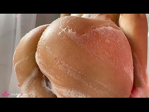 ❤️ Brunette pussy bibragailuarekin masturbatzen du dutxan orgasmo bizia lortzeko ☑ Pornografia %eu.porn-evooli.ruan ️❤